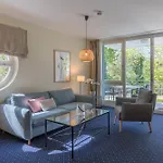 Grasnelke - Mit Terrasse Zum Kurpark Im Ostseeheilbad * 青斯特
