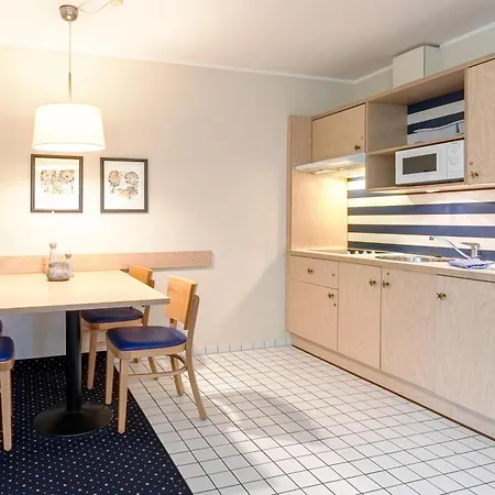 Grasnelke - Mit Terrasse Zum Kurpark Im Ostseeheilbad Apartment Zingst