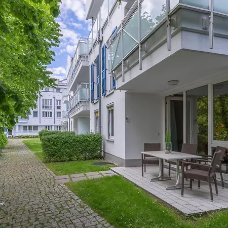 Grasnelke - Mit Terrasse Zum Kurpark Im Ostseeheilbad * 青斯特
